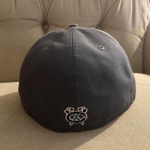 VTG Chicago Blackhawks New Era 59FIFTY Graphite Grey Fitted Hat Cap 7 1/4 - Picture 3 of 5